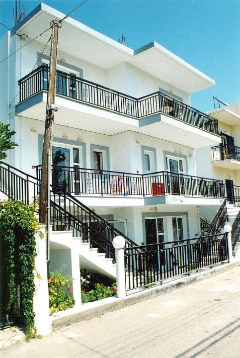 Niriis Hotel - Image 2