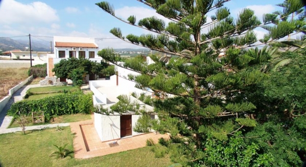Anavaloussa apartments