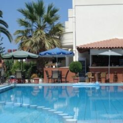 Akatos Hotel & Apartments
