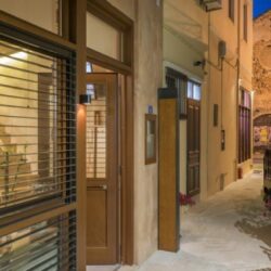 Neoria houses