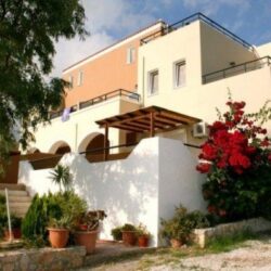Nikos apartments