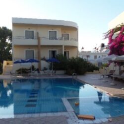 Yakinthos Hotel