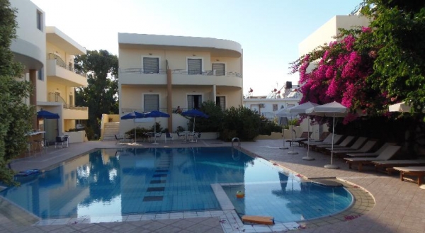 Yakinthos Hotel