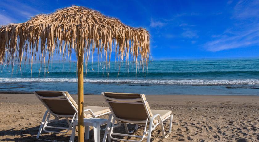 Alexia Beach Hotel - Image 8