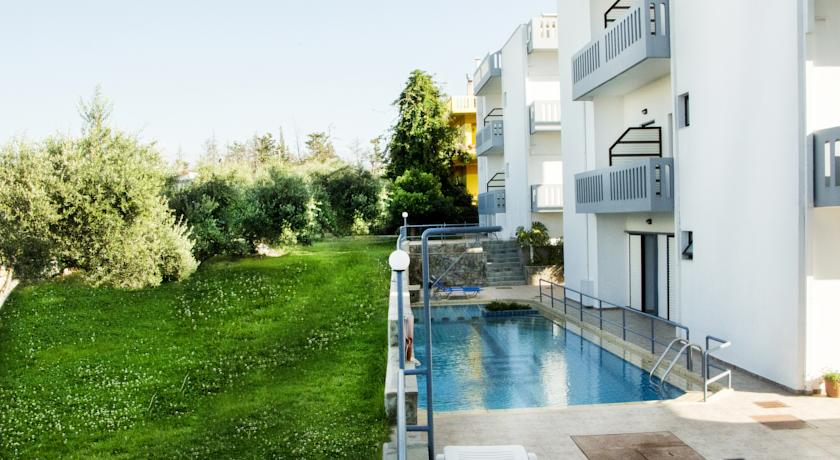 Popi Hotel & Apartments - Image 2