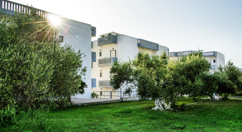 Popi Hotel & Apartments - Image 3