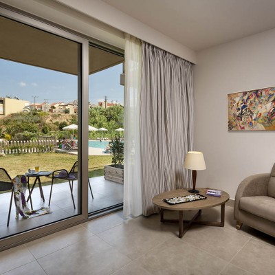 Santa Marina Beach Hotel - Image 5