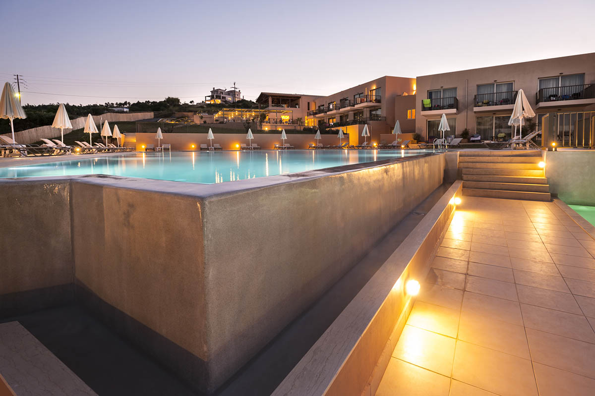 Santa Marina Beach Hotel - Image 8