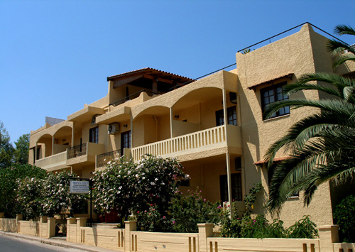 Water-Lily Hotel & Apartments - Image 2