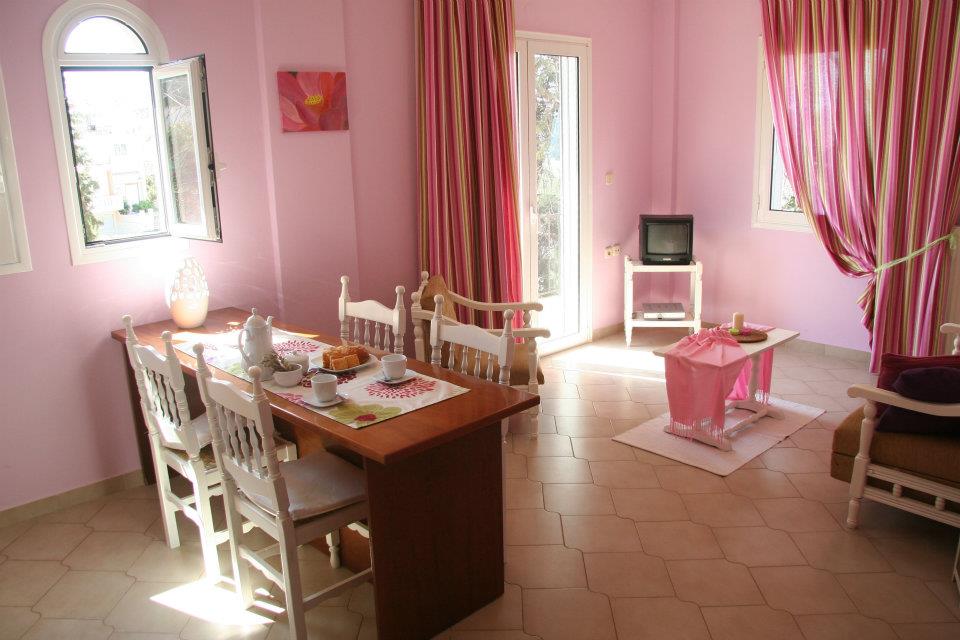 Water-Lily Hotel & Apartments - Image 7