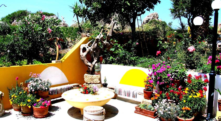 Aris Hotel - Image 3