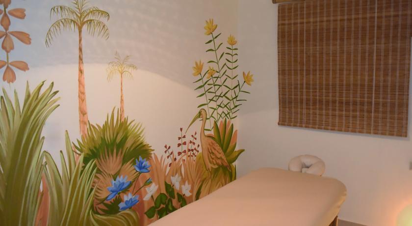 Aris Hotel - Image 2