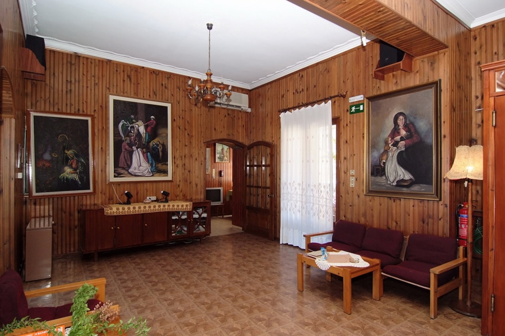Amphitriti Hotel - Image 4