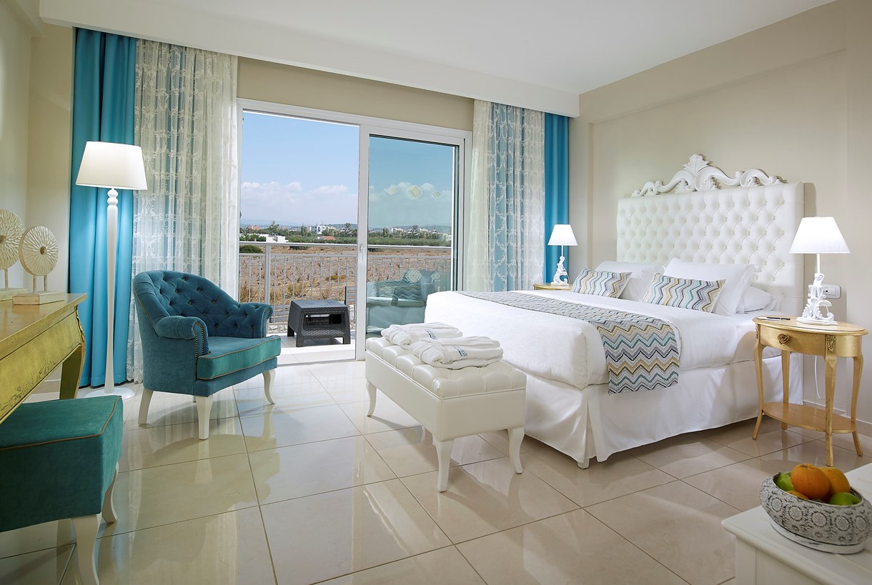 Anemos Luxury Grand Resort - Image 9