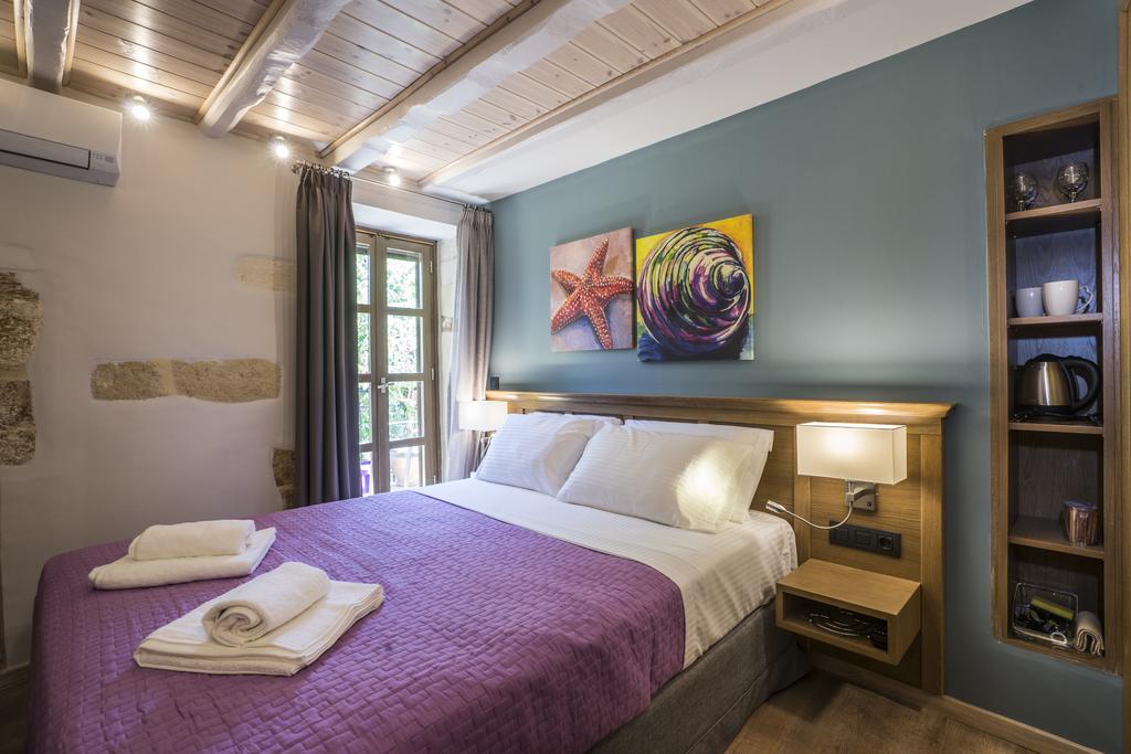 11 City hotel - Image 6