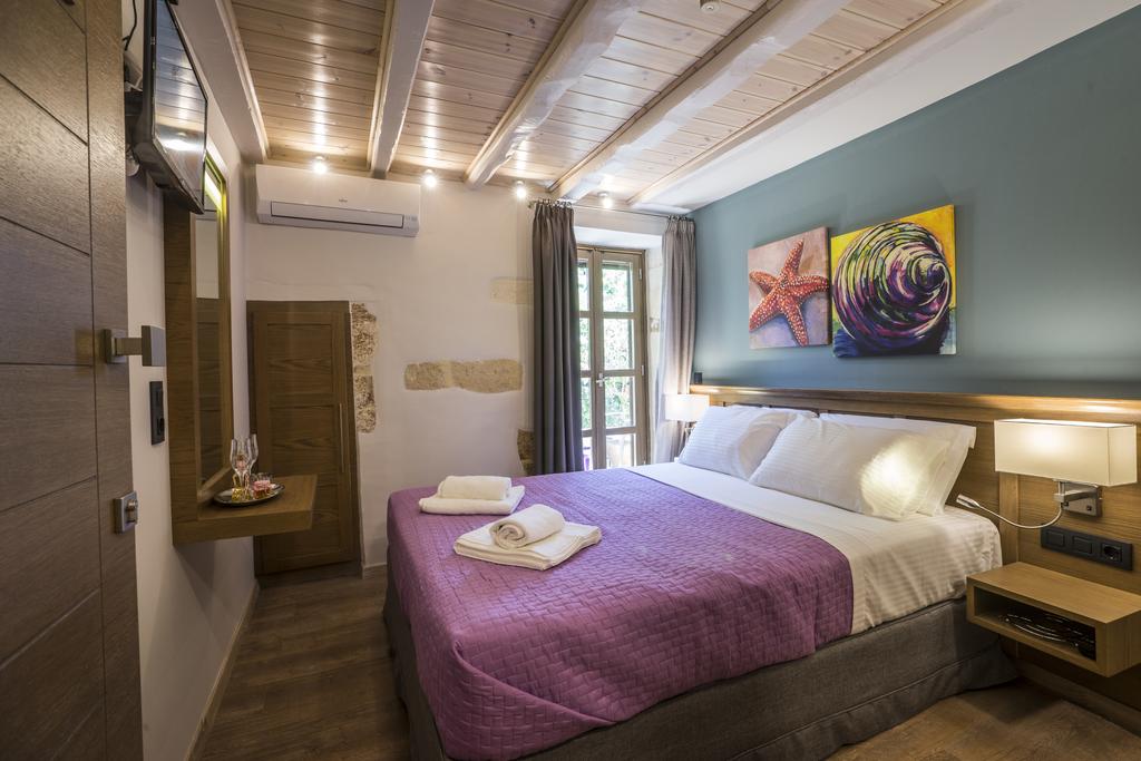 11 City hotel - Image 7