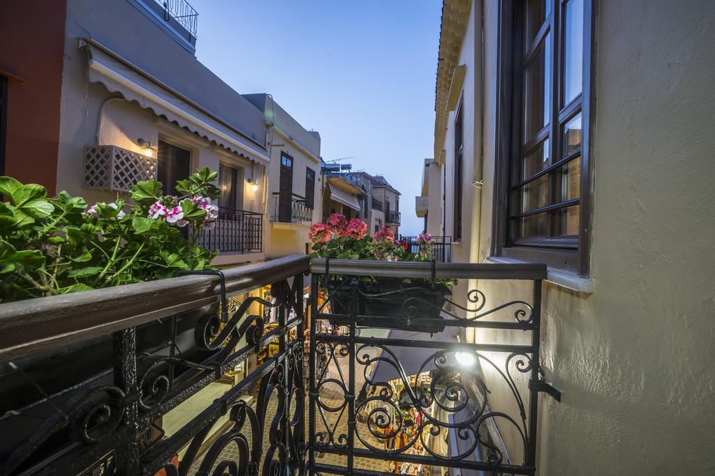 11 City hotel - Image 14