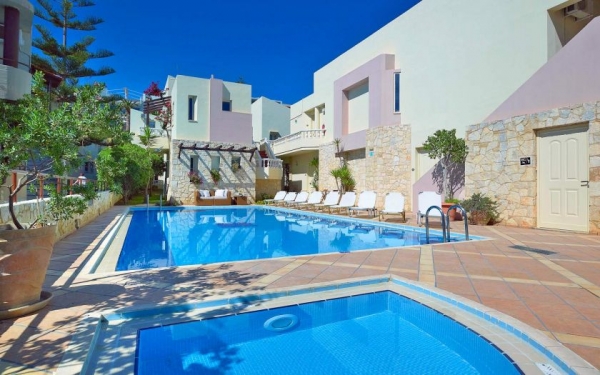 Elotis Suites