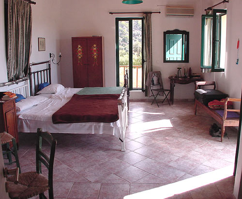El Greco Studios and Rooms - Image 2