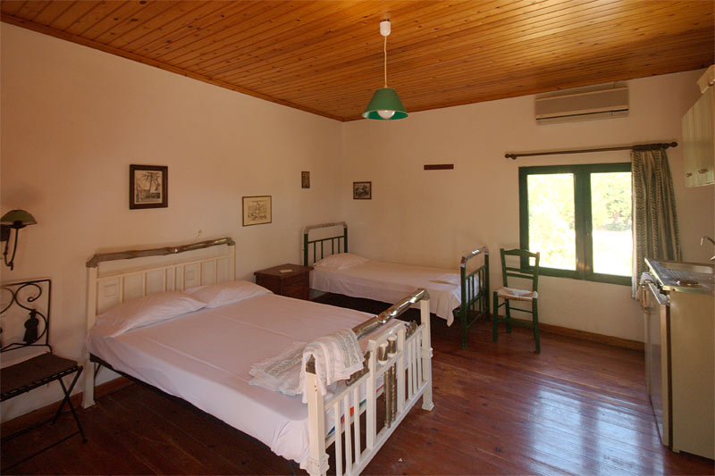 El Greco Studios and Rooms - Image 4