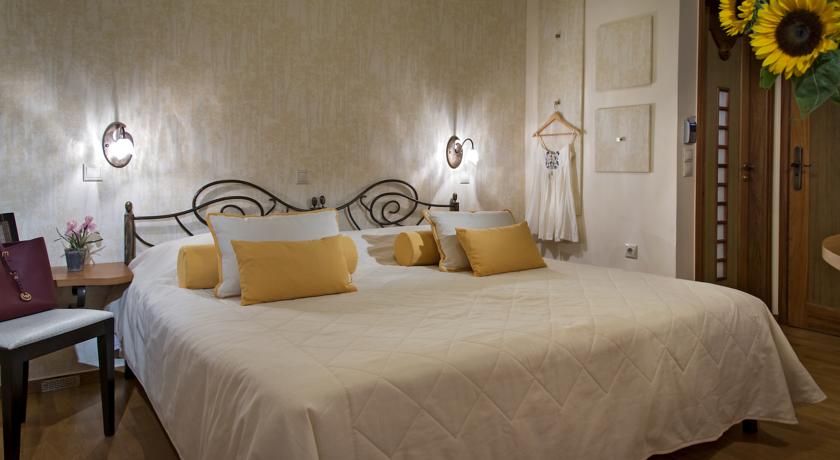 Ionas Boutique Hote - Image 2